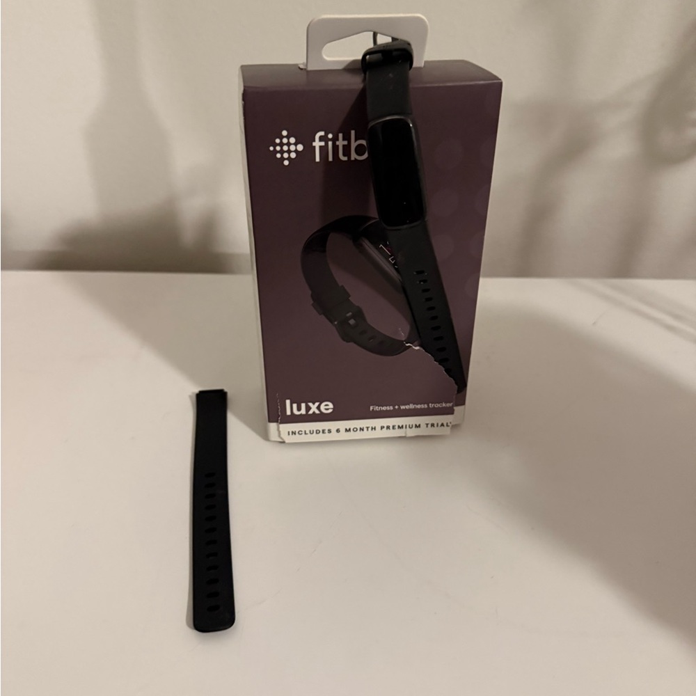 Fitbit Luxe Black Fitness Tracker